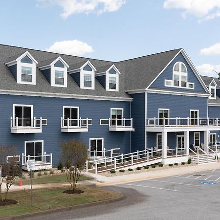 Boardwalk Hotel On Lake Anna By Kasa Mineral ภายนอก รูปภาพ